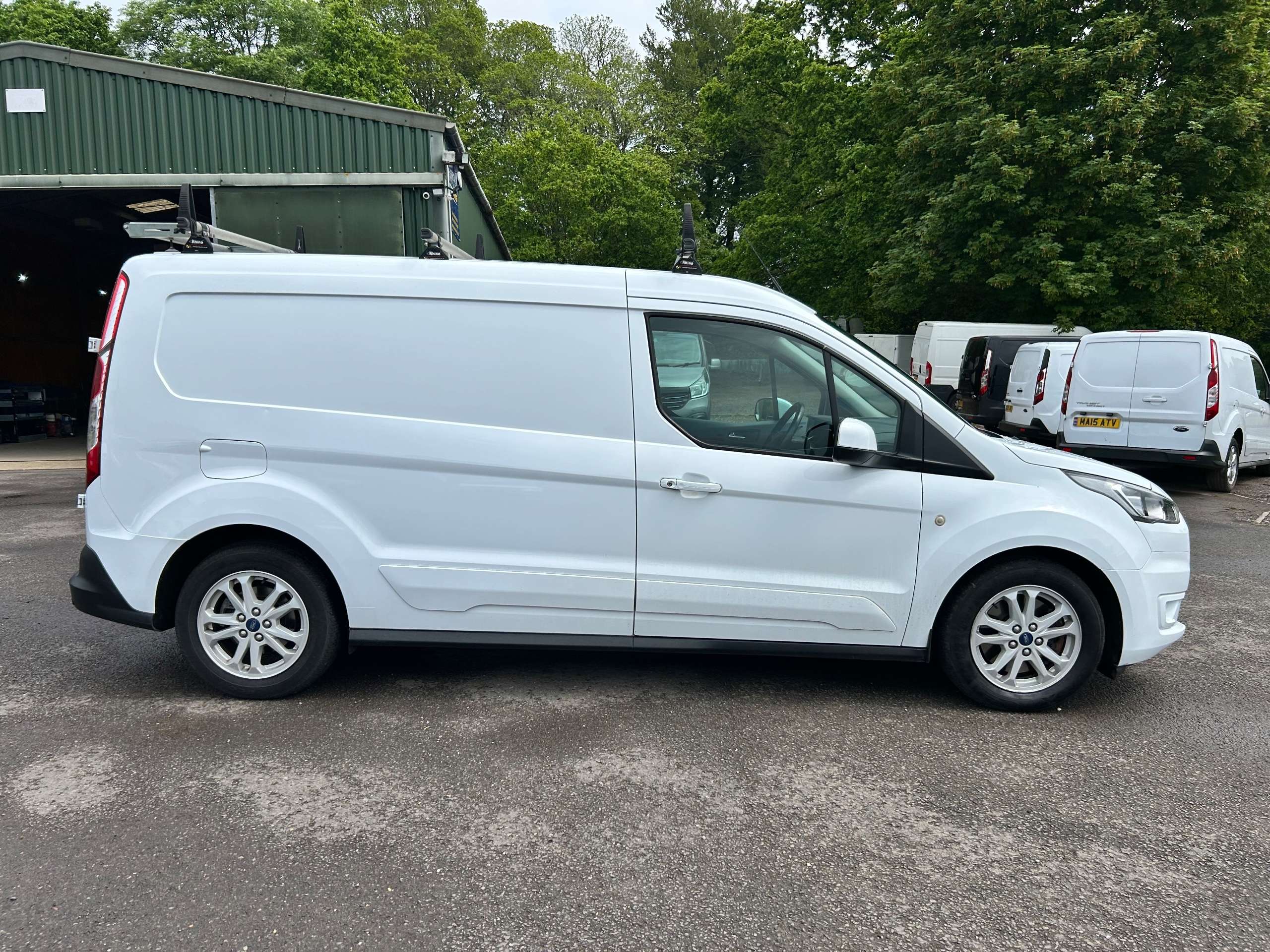 A 2019 FORD TRANSIT CONNECT 1.5 240 EcoBlue Limited Panel Van 5dr Diesel Manual L2 Euro 6 (s/s) (120 ps) A 2019 FORD TRANSIT CONNECT 1.5 240 EcoBlue Limited Panel Van 5dr Diesel Manual L2 Euro 6 (s/s) (120 ps)