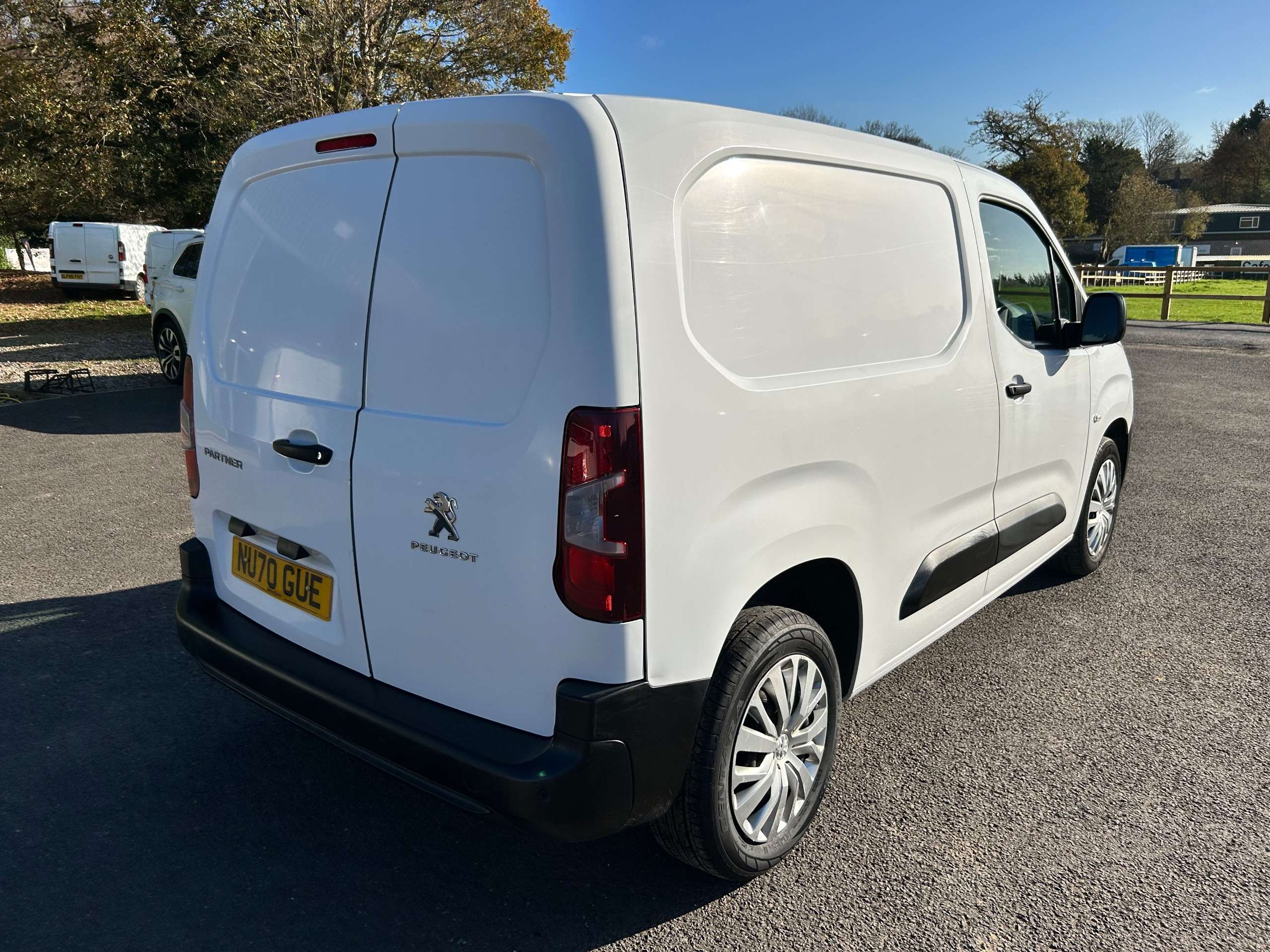 A 2020 PEUGEOT PARTNER 1.5 BlueHDi 1000 Professional Standard Panel Van 5dr Diesel Manual SWB Euro 6 (s/s) (100 bhp) A 2020 PEUGEOT PARTNER 1.5 BlueHDi 1000 Professional Standard Panel Van 5dr Diesel Manual SWB Euro 6 (s/s) (100 bhp)