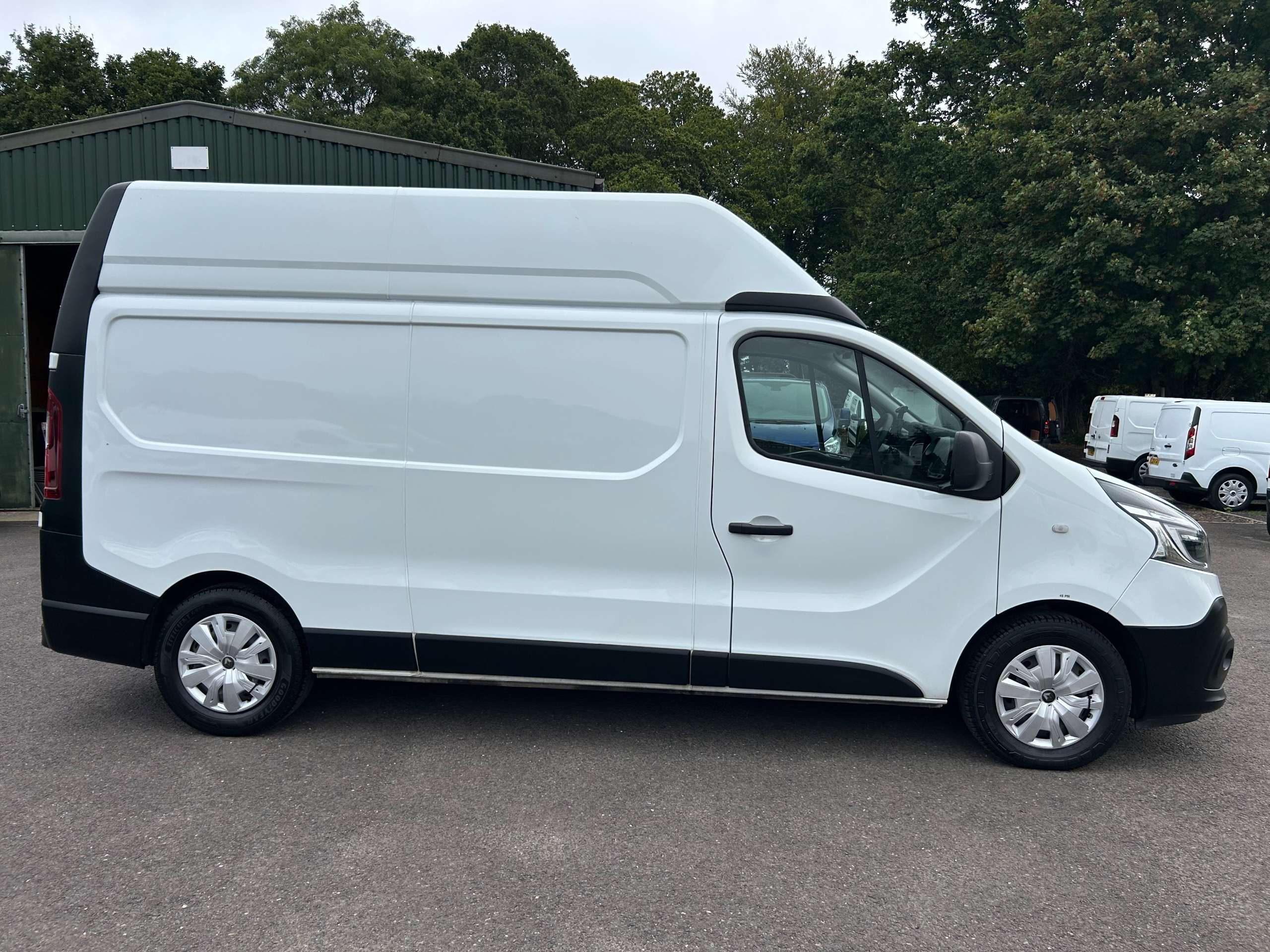 A 2021 RENAULT TRAFIC 2.0 dCi ENERGY 30 Business+ Panel Van 5dr Diesel Manual LWB High Roof Euro 6 (s/s) (145 ps) A 2021 RENAULT TRAFIC 2.0 dCi ENERGY 30 Business+ Panel Van 5dr Diesel Manual LWB High Roof Euro 6 (s/s) (145 ps)