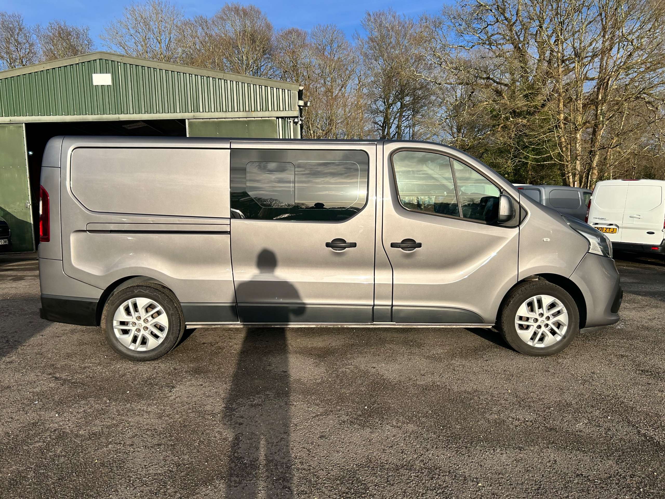 A 2018 RENAULT TRAFIC 1.6 dCi ENERGY 29 Sport Nav Crew Van Double Cab 6dr Diesel Manual LWB Euro 6 (s/s) (125 ps) A 2018 RENAULT TRAFIC 1.6 dCi ENERGY 29 Sport Nav Crew Van Double Cab 6dr Diesel Manual LWB Euro 6 (s/s) (125 ps)
