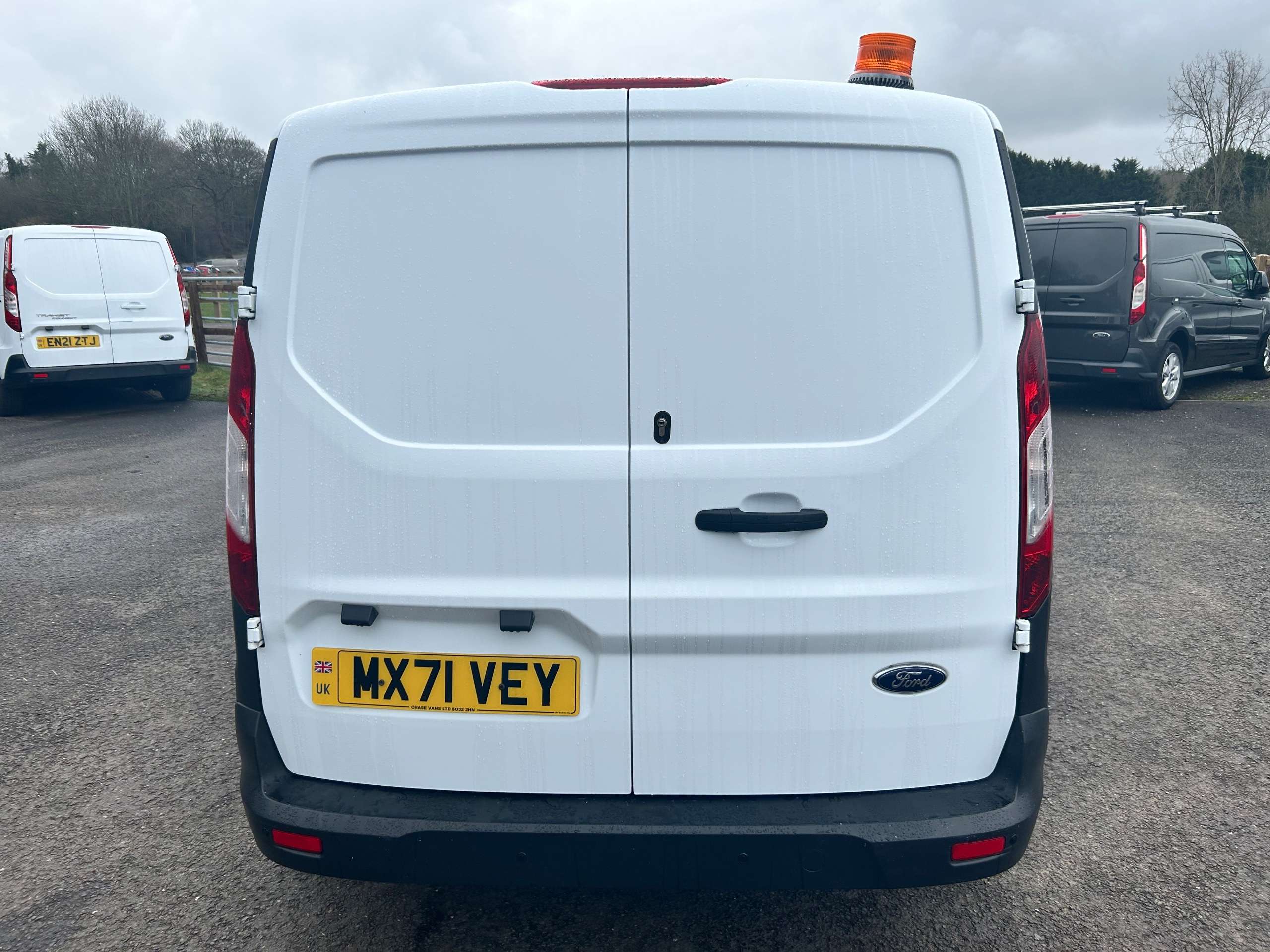 A 2021 FORD TRANSIT CONNECT 1.5 240 EcoBlue Leader Panel Van 5dr Diesel Manual L2 Euro 6 (s/s) (100 ps) A 2021 FORD TRANSIT CONNECT 1.5 240 EcoBlue Leader Panel Van 5dr Diesel Manual L2 Euro 6 (s/s) (100 ps)