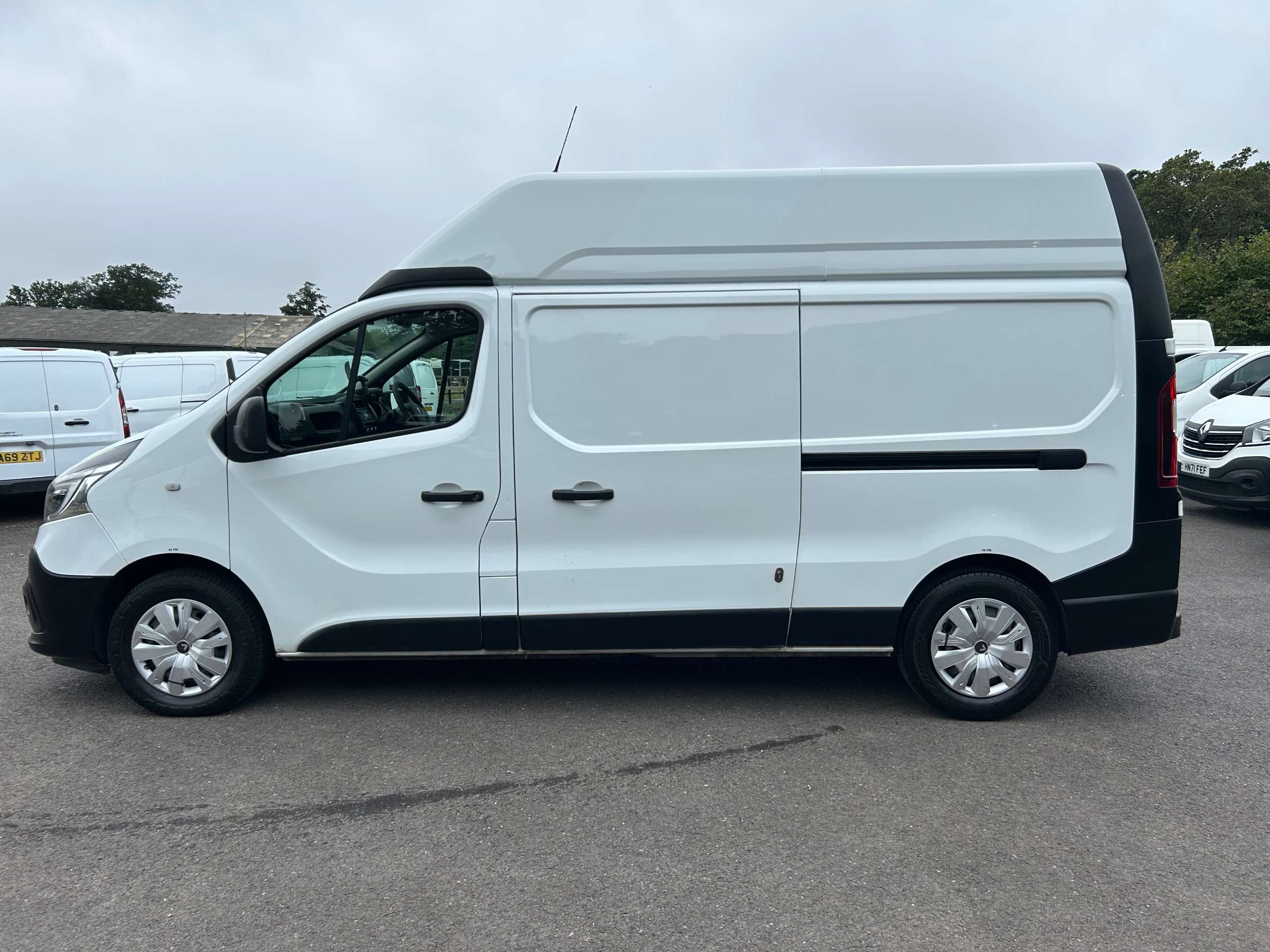 2021 RENAULT TRAFIC 2021 RENAULT TRAFIC