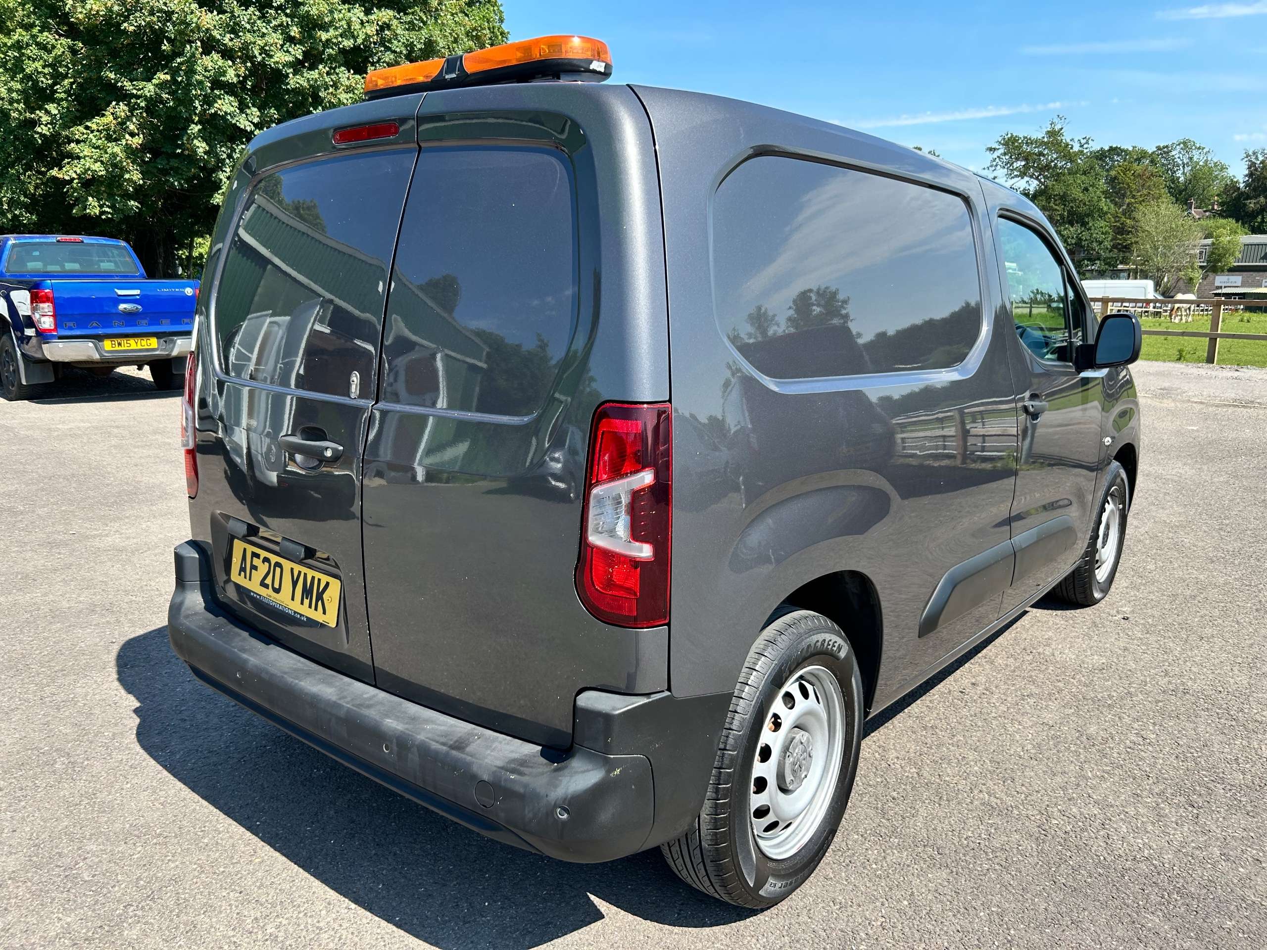 A 2020 PEUGEOT PARTNER 1.5 BlueHDi 1000 Professional Standard Panel Van 5dr Diesel Manual SWB Euro 6 (s/s) (130 bhp) A 2020 PEUGEOT PARTNER 1.5 BlueHDi 1000 Professional Standard Panel Van 5dr Diesel Manual SWB Euro 6 (s/s) (130 bhp)