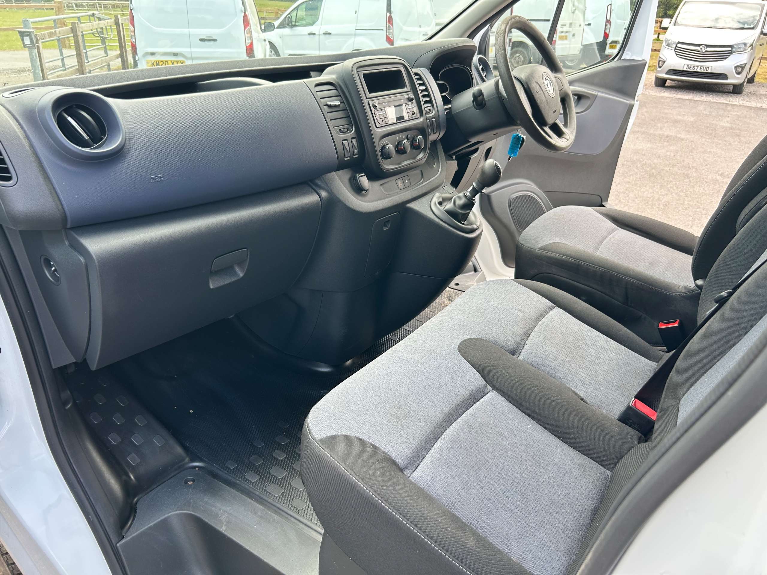 2016 VAUXHALL VIVARO 2016 VAUXHALL VIVARO