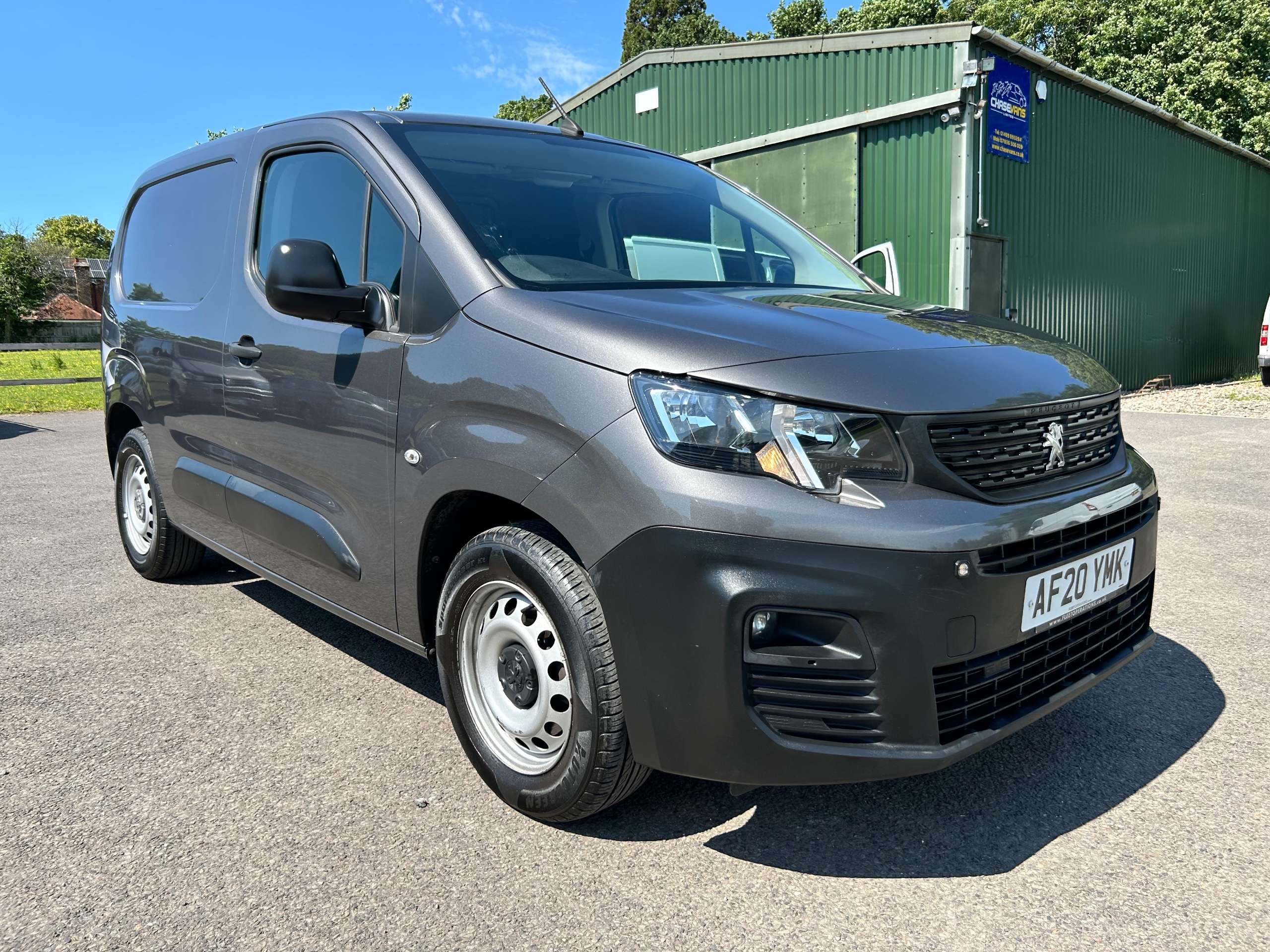 A 2020 PEUGEOT PARTNER 1.5 BlueHDi 1000 Professional Standard Panel Van 5dr Diesel Manual SWB Euro 6 (s/s) (130 bhp) A 2020 PEUGEOT PARTNER 1.5 BlueHDi 1000 Professional Standard Panel Van 5dr Diesel Manual SWB Euro 6 (s/s) (130 bhp)