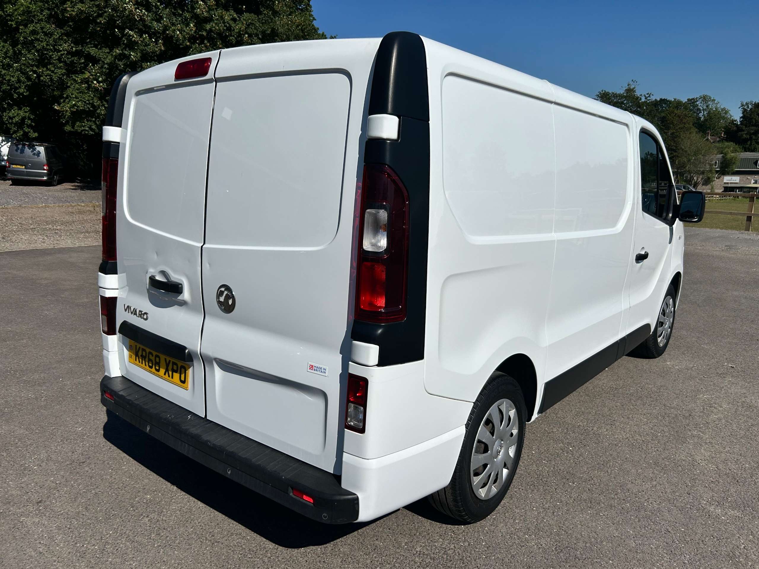A 2018 VAUXHALL VIVARO 1.6 CDTi 2700 Sportive Panel Van 5dr Diesel Manual L1 H1 Euro 6 (120 ps) A 2018 VAUXHALL VIVARO 1.6 CDTi 2700 Sportive Panel Van 5dr Diesel Manual L1 H1 Euro 6 (120 ps)