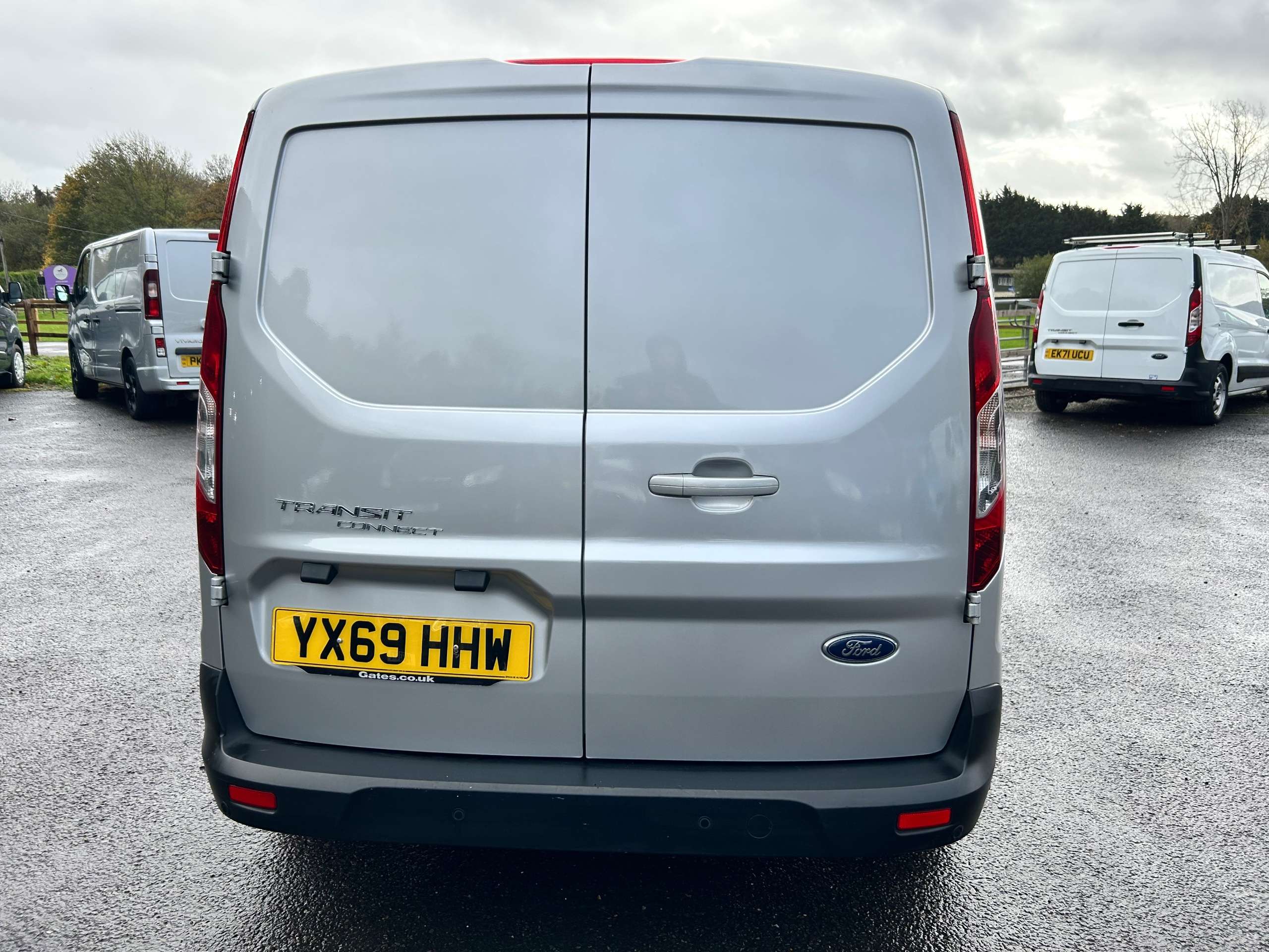 A 2019 FORD TRANSIT CONNECT 1.5 200 EcoBlue Limited Panel Van 5dr Diesel Manual L1 Euro 6 (s/s) (120 ps) A 2019 FORD TRANSIT CONNECT 1.5 200 EcoBlue Limited Panel Van 5dr Diesel Manual L1 Euro 6 (s/s) (120 ps)
