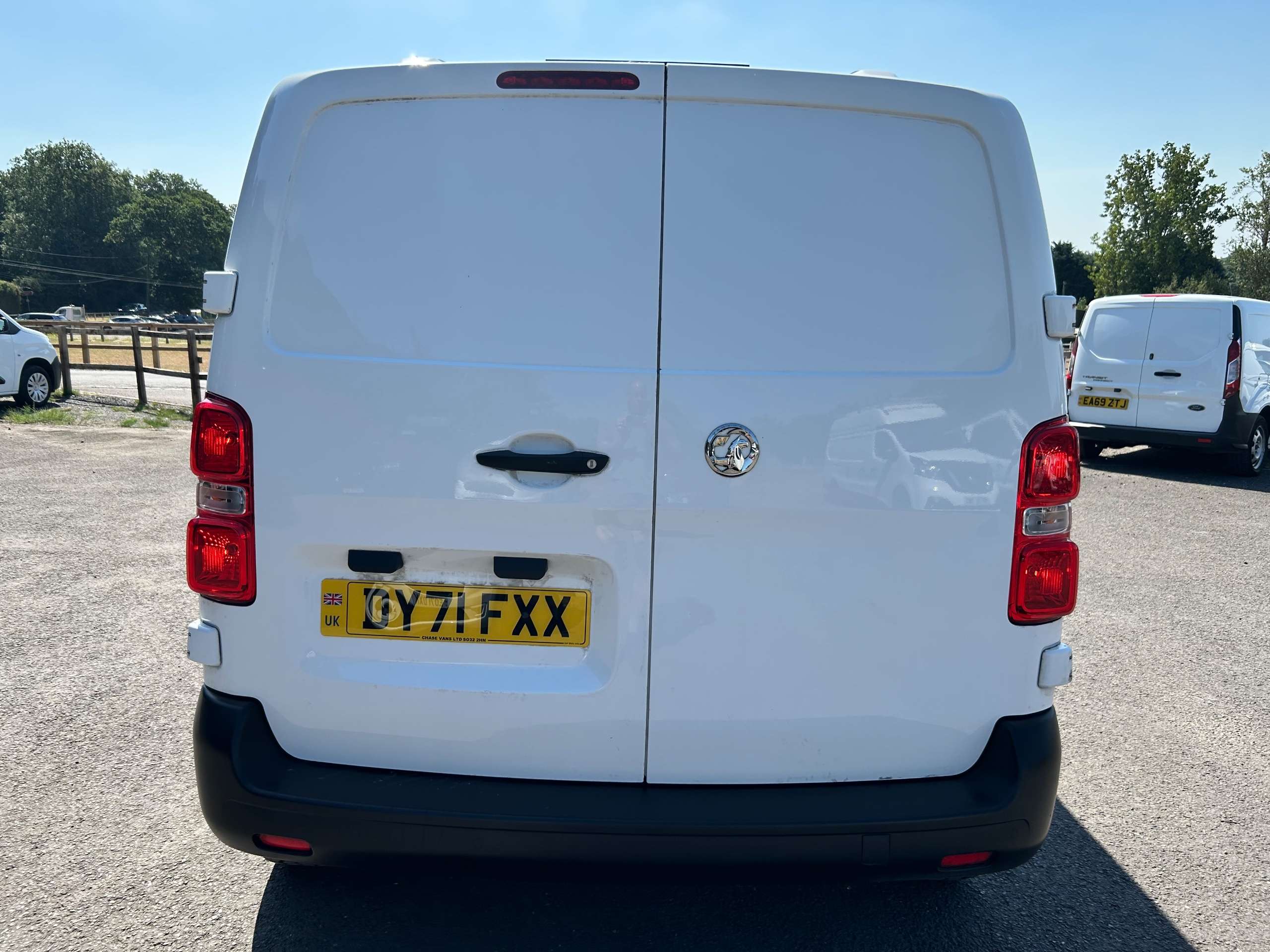 A 2021 VAUXHALL VIVARO 1.5 Turbo D 2900 Dynamic Panel Van 6dr Diesel Manual L1 H1 Euro 6 (s/s) (100 ps) A 2021 VAUXHALL VIVARO 1.5 Turbo D 2900 Dynamic Panel Van 6dr Diesel Manual L1 H1 Euro 6 (s/s) (100 ps)