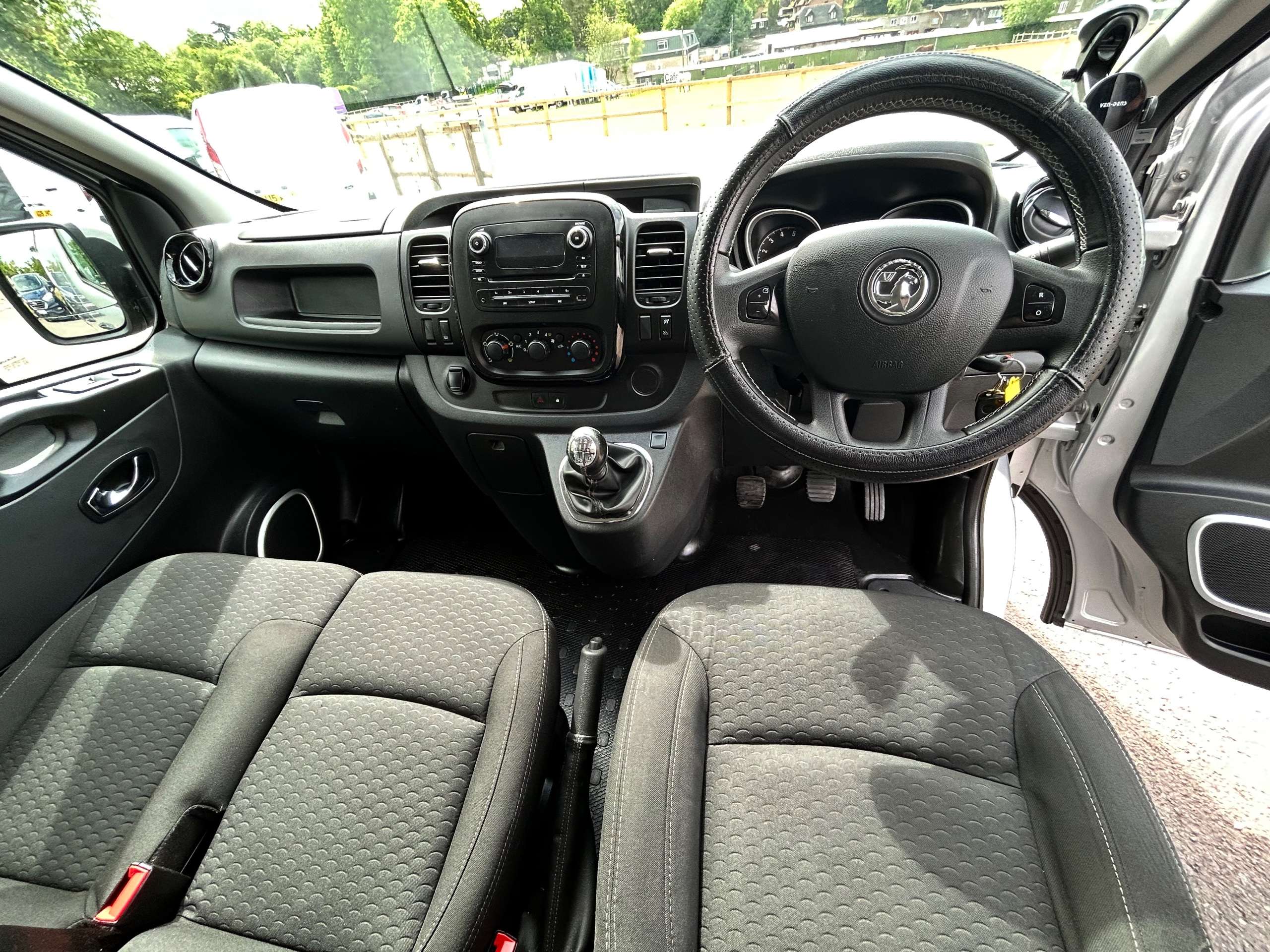 2017 VAUXHALL VIVARO 2017 VAUXHALL VIVARO