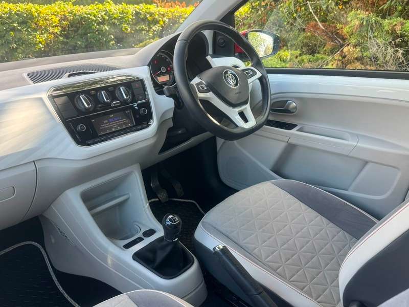 2019 VOLKSWAGEN UP 2019 VOLKSWAGEN UP