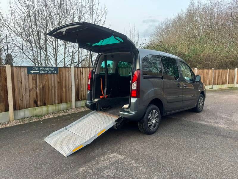 A 2018 CITROEN BERLINGO 1.6 BlueHDi Feel Multispace WAV Conversion Euro 6 5dr A 2018 CITROEN BERLINGO 1.6 BlueHDi Feel Multispace WAV Conversion Euro 6 5dr