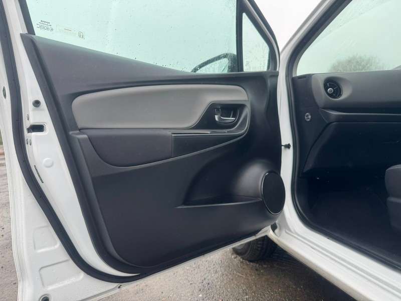 2019 TOYOTA YARIS 2019 TOYOTA YARIS