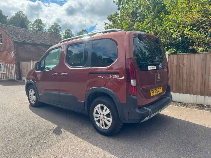 A 2019 PEUGEOT RIFTER 1.5 BlueHDi Allure Standard MPV Euro 6 5dr A 2019 PEUGEOT RIFTER 1.5 BlueHDi Allure Standard MPV Euro 6 5dr