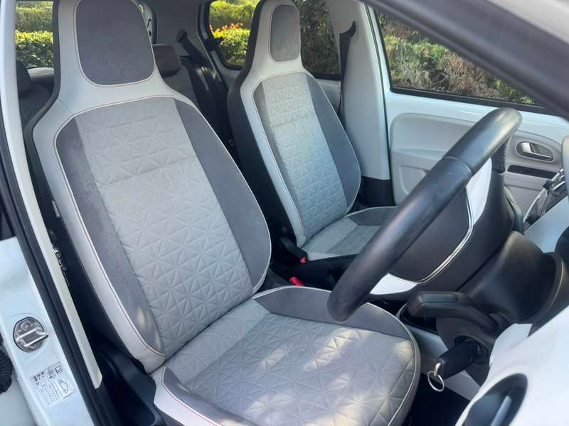 2019 VOLKSWAGEN UP 2019 VOLKSWAGEN UP