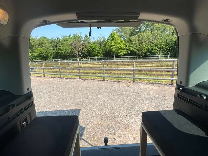 2009 PEUGEOT PARTNER TEPEE 2009 PEUGEOT PARTNER TEPEE