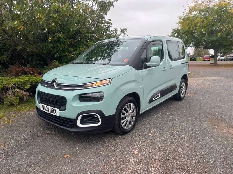 A 2021 CITROEN BERLINGO 1.5 BlueHDi Feel M EAT Euro 6 (s/s) 5dr A 2021 CITROEN BERLINGO 1.5 BlueHDi Feel M EAT Euro 6 (s/s) 5dr