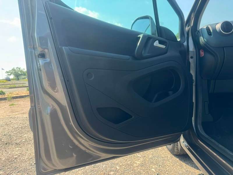 2009 PEUGEOT PARTNER TEPEE 2009 PEUGEOT PARTNER TEPEE