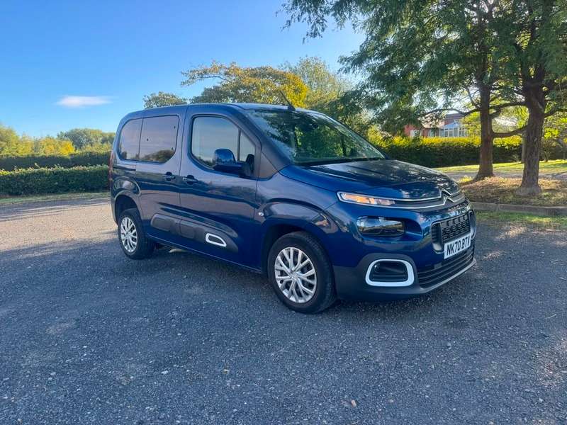 A 2021 CITROEN BERLINGO 1.5 BlueHDi Feel M MPV Euro 6 (s/s) WAV Conversion A 2021 CITROEN BERLINGO 1.5 BlueHDi Feel M MPV Euro 6 (s/s) WAV Conversion