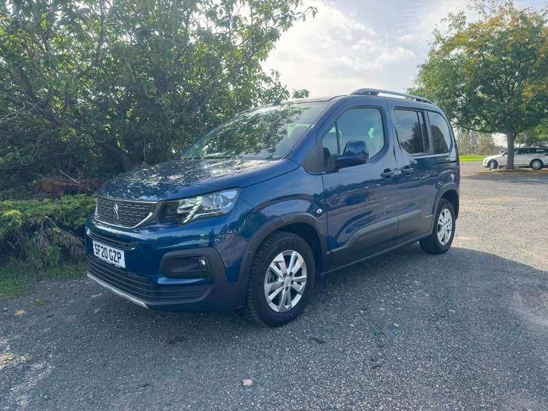 A 2020 PEUGEOT RIFTER 1.5 BlueHDi Allure Standard MPV Euro 6 5dr A 2020 PEUGEOT RIFTER 1.5 BlueHDi Allure Standard MPV Euro 6 5dr