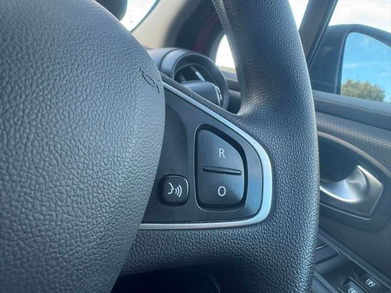 2017 RENAULT CLIO 2017 RENAULT CLIO
