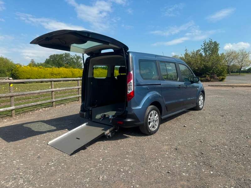 A 2021 FORD GRAND TOURNEO CONNECT 1.5 EcoBlue Zetec MPV 5dr Diesel Manual Euro 6 (s/s) (100 ps) A 2021 FORD GRAND TOURNEO CONNECT 1.5 EcoBlue Zetec MPV 5dr Diesel Manual Euro 6 (s/s) (100 ps)