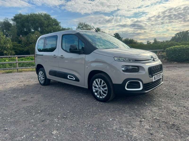 A 2021 CITROEN BERLINGO 1.5 BlueHDi Feel M MPV Euro 6 (s/s) 5dr A 2021 CITROEN BERLINGO 1.5 BlueHDi Feel M MPV Euro 6 (s/s) 5dr