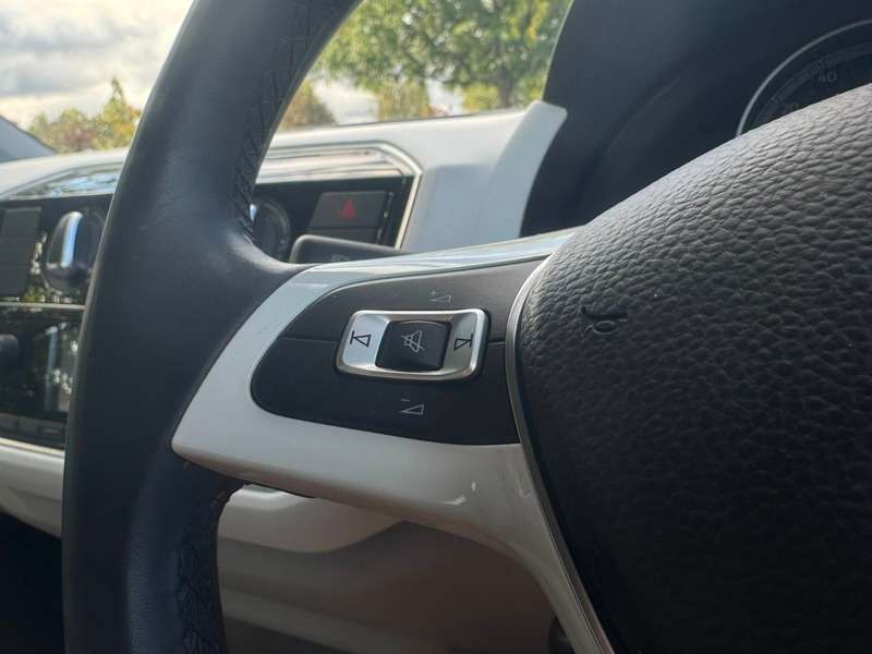 2019 VOLKSWAGEN UP 2019 VOLKSWAGEN UP
