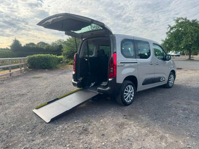 A 2021 CITROEN BERLINGO 1.5 BlueHDi Feel M MPV Euro 6 (s/s) 5dr A 2021 CITROEN BERLINGO 1.5 BlueHDi Feel M MPV Euro 6 (s/s) 5dr