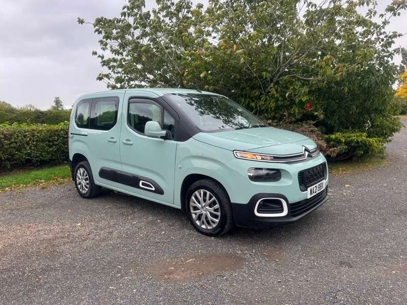 A 2021 CITROEN BERLINGO 1.5 BlueHDi Feel M EAT Euro 6 (s/s) 5dr A 2021 CITROEN BERLINGO 1.5 BlueHDi Feel M EAT Euro 6 (s/s) 5dr