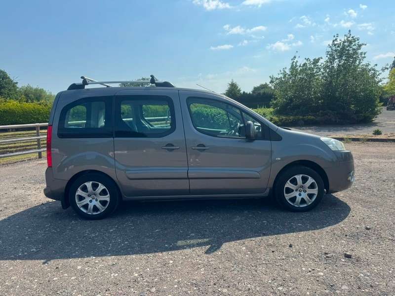 2009 PEUGEOT PARTNER TEPEE 2009 PEUGEOT PARTNER TEPEE