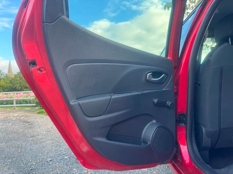 2017 RENAULT CLIO 2017 RENAULT CLIO