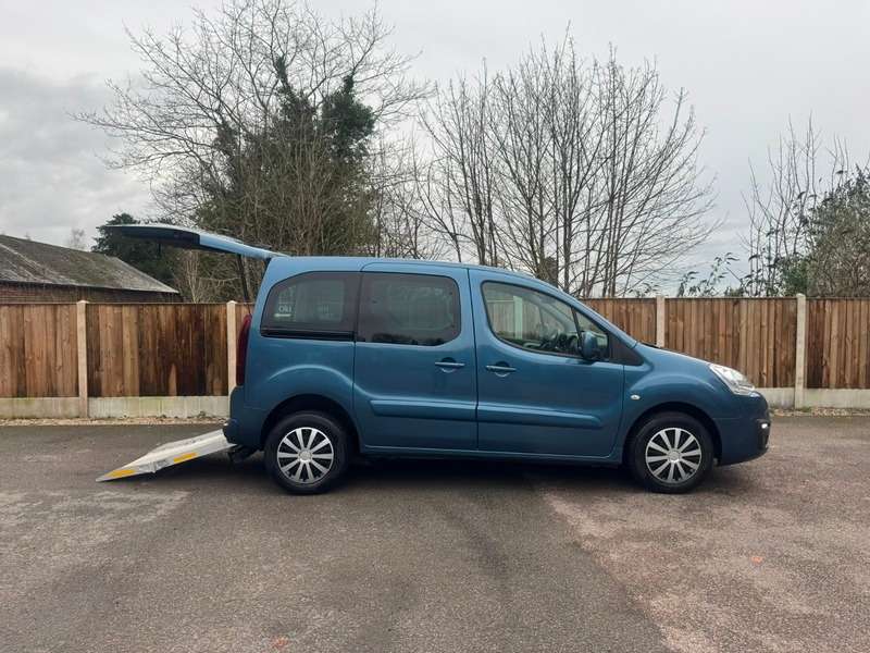 A 0 CITROEN BERLINGO 1.6 BlueHDi Feel Multispace WAV Conversion Euro 6 5dr A 0 CITROEN BERLINGO 1.6 BlueHDi Feel Multispace WAV Conversion Euro 6 5dr