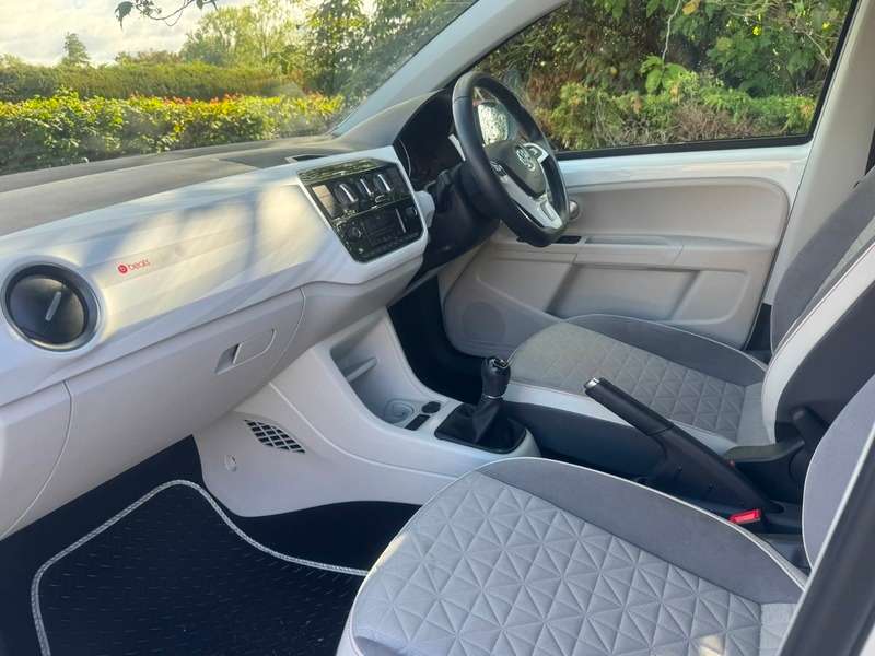 2019 VOLKSWAGEN UP 2019 VOLKSWAGEN UP