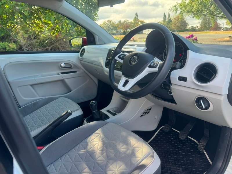 2019 VOLKSWAGEN UP 2019 VOLKSWAGEN UP