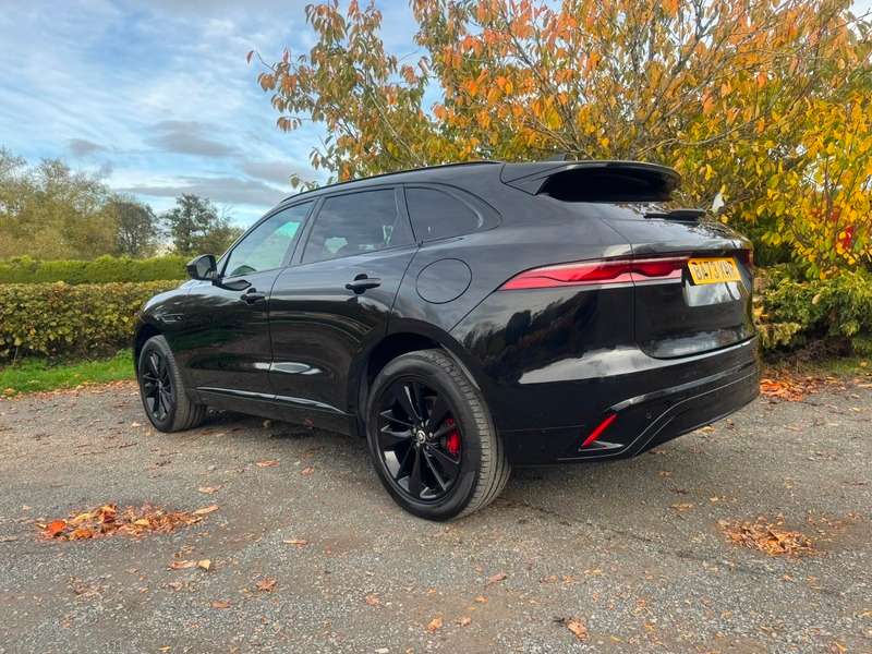 A 2024 JAGUAR F-PACE 2.0 P400e 19.3kWh R-Dynamic S Auto AWD Euro 6 (s/s) 5dr A 2024 JAGUAR F-PACE 2.0 P400e 19.3kWh R-Dynamic S Auto AWD Euro 6 (s/s) 5dr