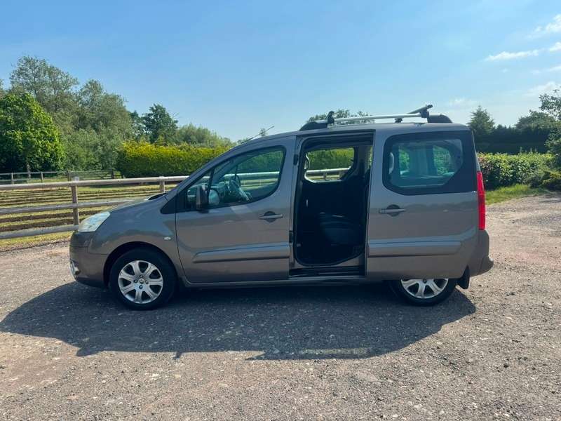 2009 PEUGEOT PARTNER TEPEE 2009 PEUGEOT PARTNER TEPEE