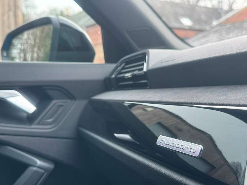 2022 AUDI Q3 2022 AUDI Q3