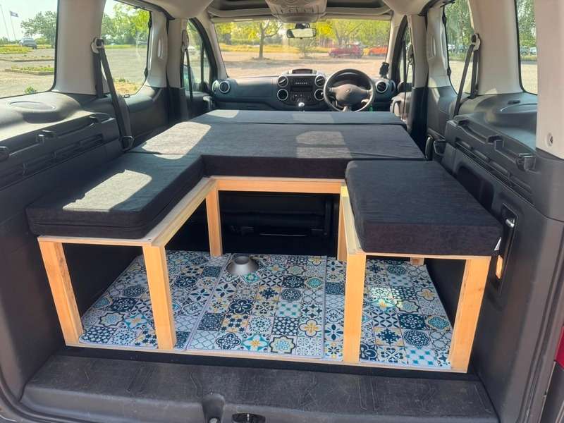 2009 PEUGEOT PARTNER TEPEE 2009 PEUGEOT PARTNER TEPEE