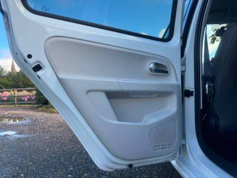 2019 VOLKSWAGEN UP 2019 VOLKSWAGEN UP