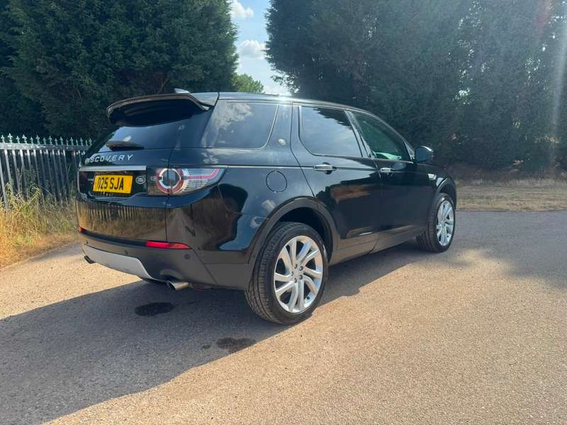 A 2018 LAND ROVER DISCOVERY SPORT 2.0 TD4 HSE Luxury Auto 4WD Euro 6 (s/s) 5dr A 2018 LAND ROVER DISCOVERY SPORT 2.0 TD4 HSE Luxury Auto 4WD Euro 6 (s/s) 5dr