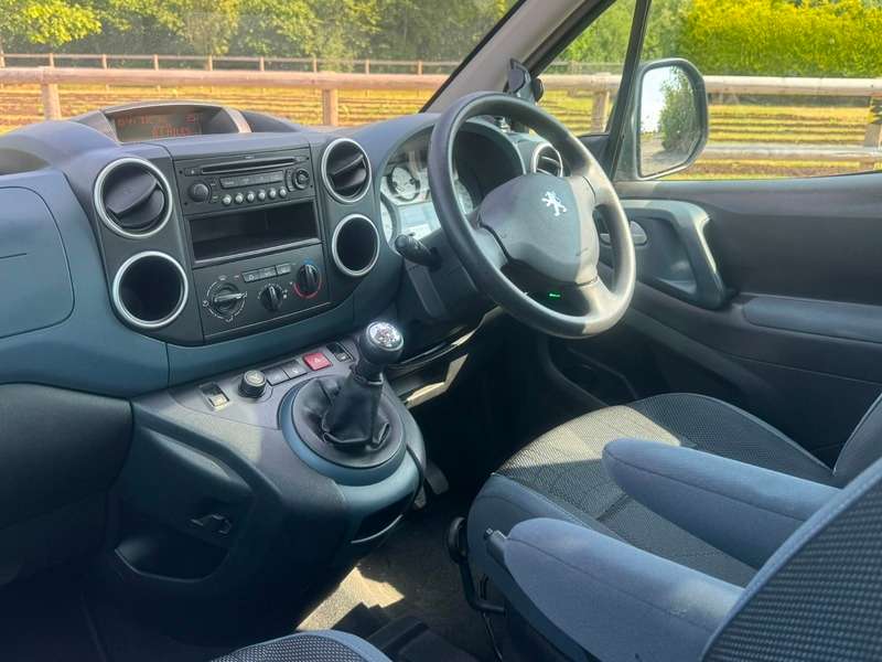 2009 PEUGEOT PARTNER TEPEE 2009 PEUGEOT PARTNER TEPEE