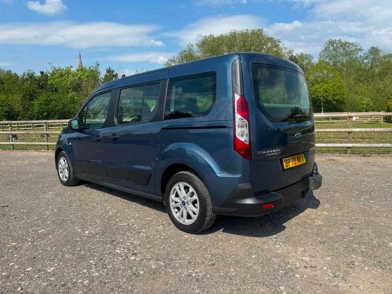A 2021 FORD GRAND TOURNEO CONNECT 1.5 EcoBlue Zetec MPV 5dr Diesel Manual Euro 6 (s/s) (100 ps) A 2021 FORD GRAND TOURNEO CONNECT 1.5 EcoBlue Zetec MPV 5dr Diesel Manual Euro 6 (s/s) (100 ps)