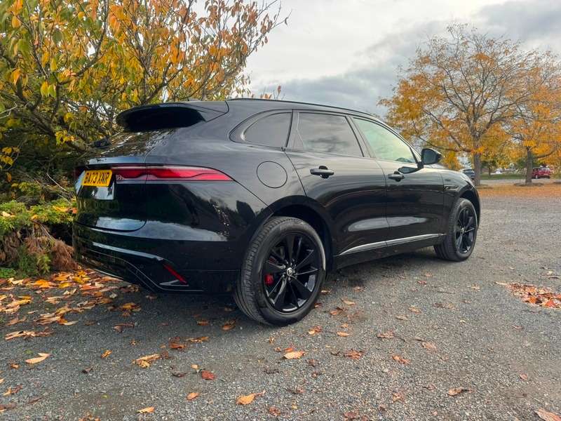 A 2024 JAGUAR F-PACE 2.0 P400e 19.3kWh R-Dynamic S Auto AWD Euro 6 (s/s) 5dr A 2024 JAGUAR F-PACE 2.0 P400e 19.3kWh R-Dynamic S Auto AWD Euro 6 (s/s) 5dr