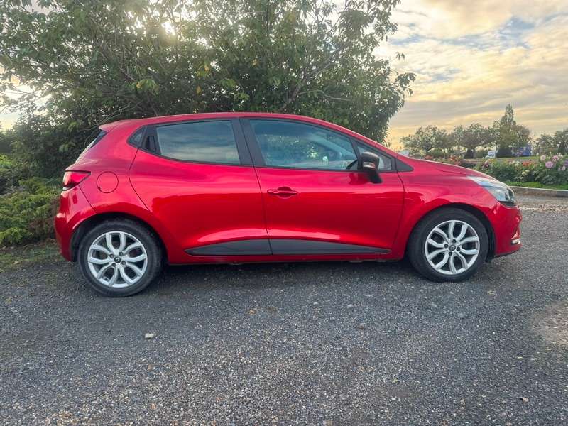 2017 RENAULT CLIO 2017 RENAULT CLIO