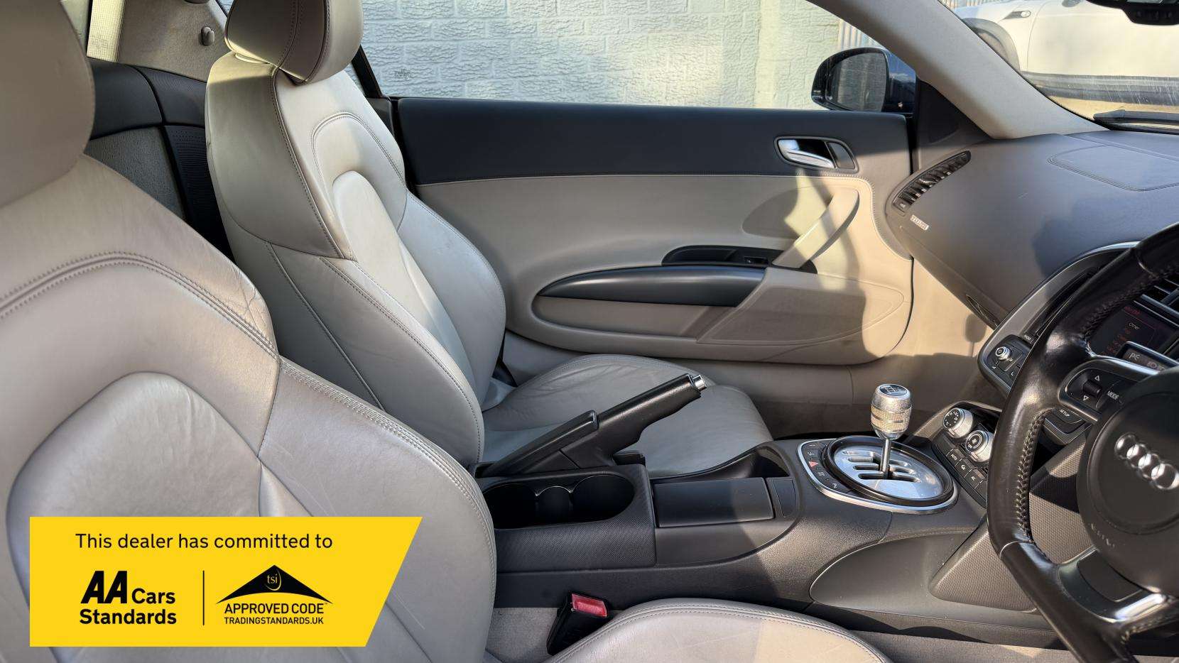 2008 AUDI R8 2008 AUDI R8