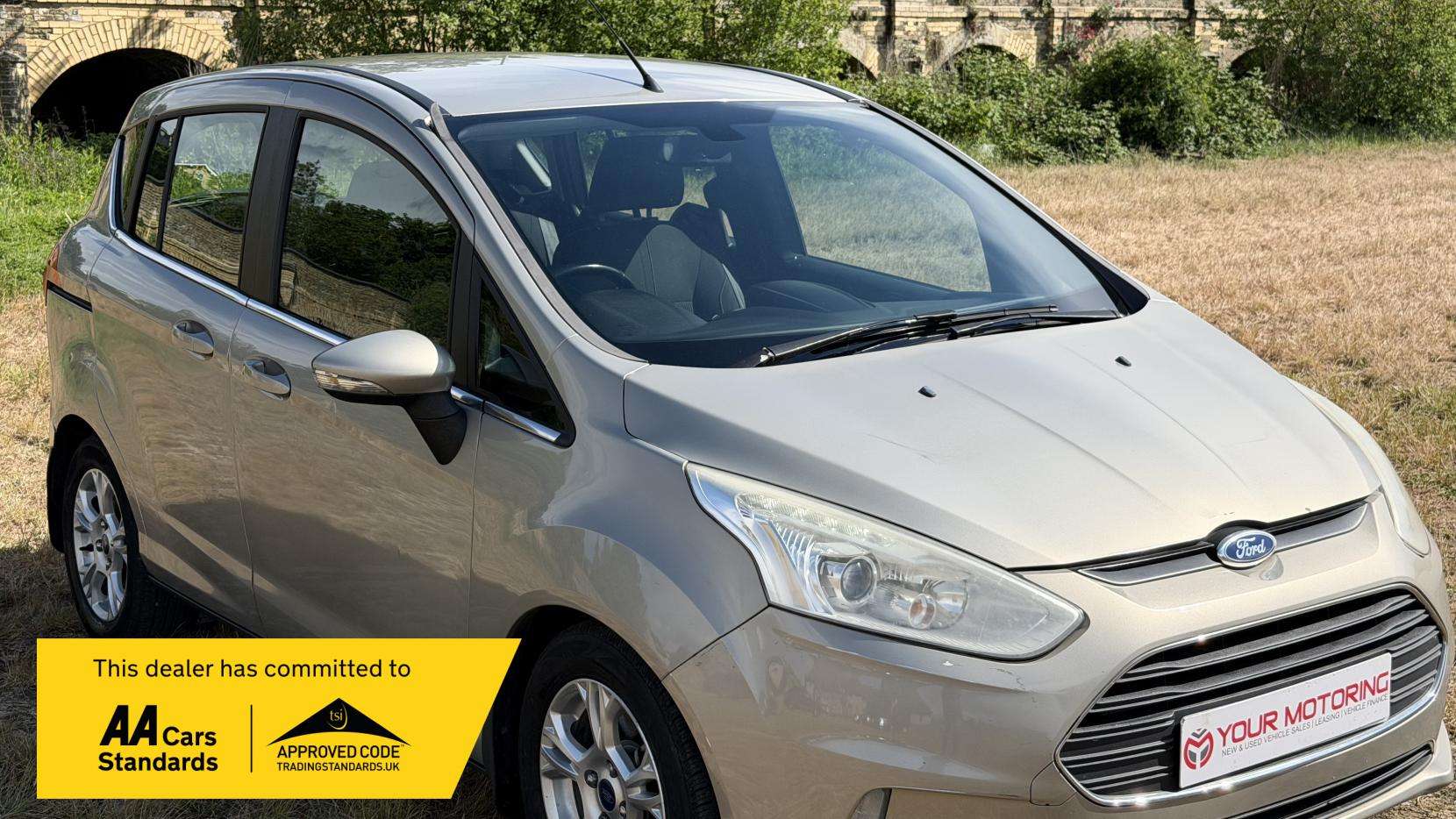 A 2013 FORD B-MAX 1.5 TDCi Zetec MPV 5dr Diesel Manual Euro 5 (75 ps) A 2013 FORD B-MAX 1.5 TDCi Zetec MPV 5dr Diesel Manual Euro 5 (75 ps)