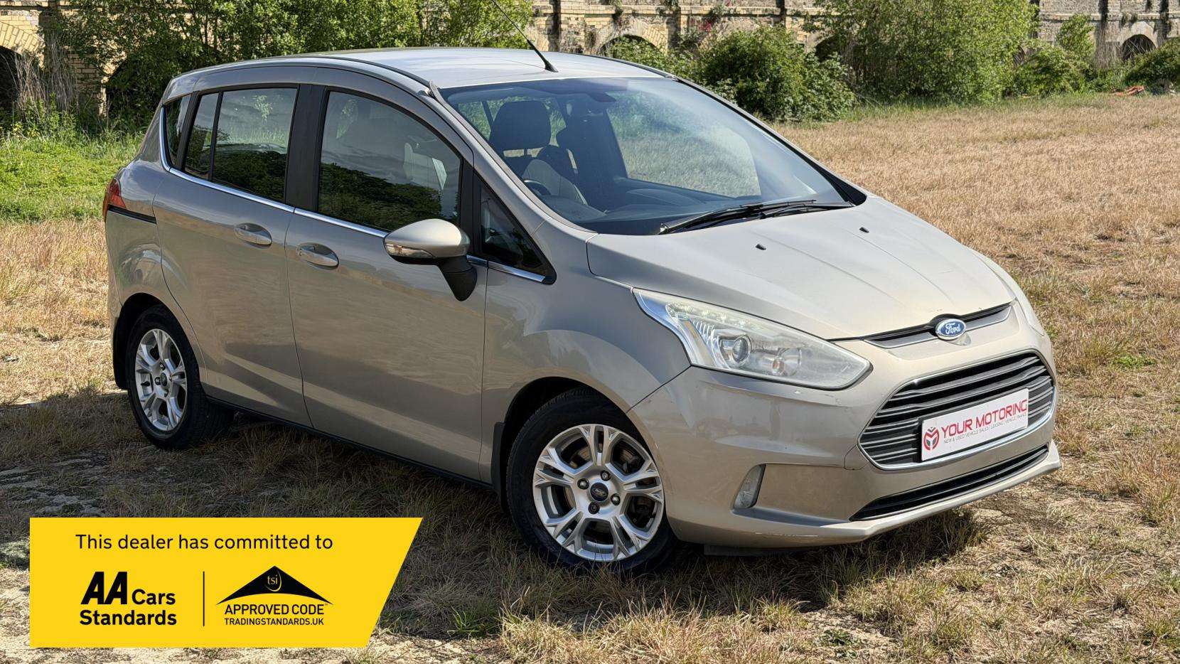 A 2013 FORD B-MAX 1.5 TDCi Zetec MPV 5dr Diesel Manual Euro 5 (75 ps) A 2013 FORD B-MAX 1.5 TDCi Zetec MPV 5dr Diesel Manual Euro 5 (75 ps)