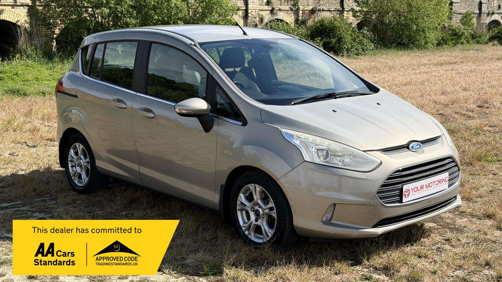 A 2013 FORD B-MAX 1.5 TDCi Zetec MPV 5dr Diesel Manual Euro 5 (75 ps) A 2013 FORD B-MAX 1.5 TDCi Zetec MPV 5dr Diesel Manual Euro 5 (75 ps)