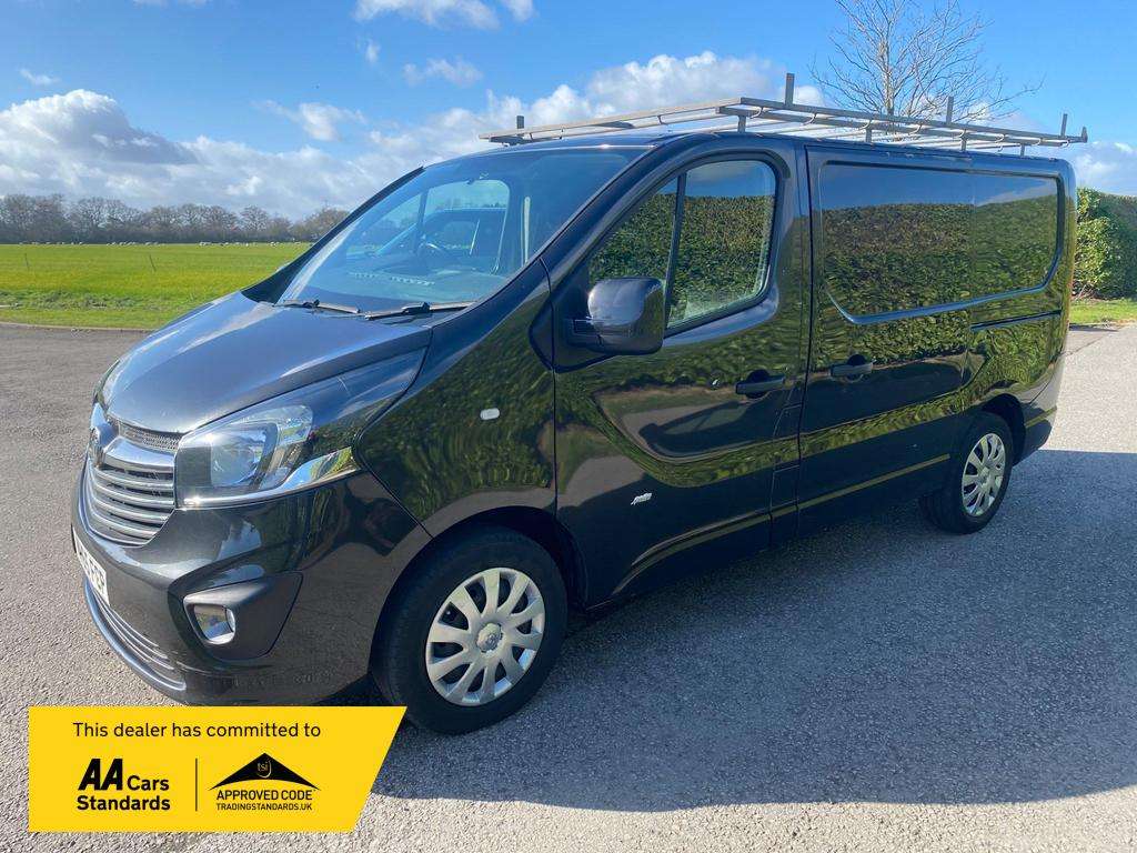 A 2015 VAUXHALL VIVARO 2700 L1H1 CDTI P/V SPORTIVE A 2015 VAUXHALL VIVARO 2700 L1H1 CDTI P/V SPORTIVE
