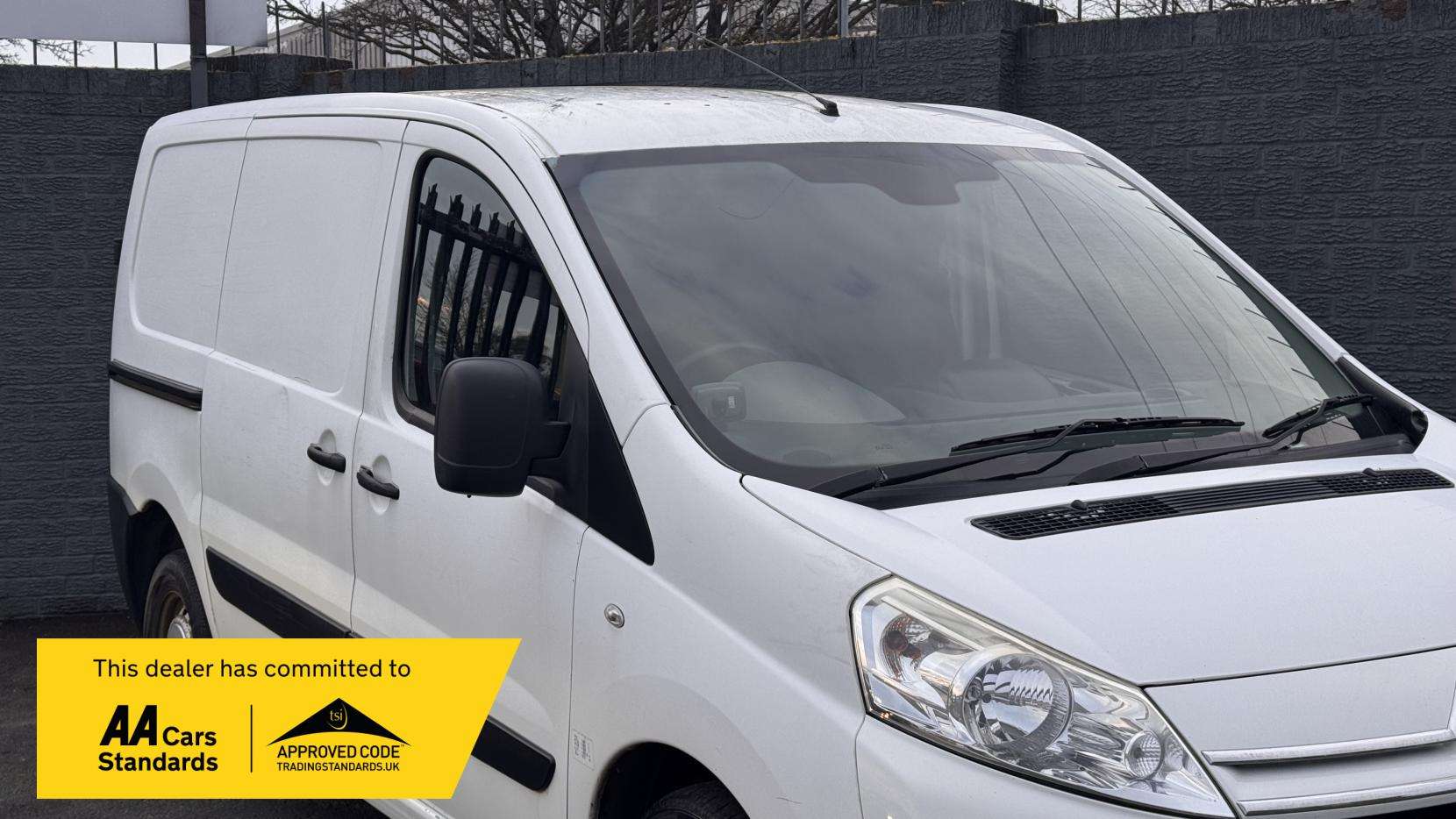 A 2011 CITROEN DISPATCH 1.6 1000 HDi Enterprise Panel Van 5dr Diesel Manual L1 H1 (198 g/km, 90 bhp) A 2011 CITROEN DISPATCH 1.6 1000 HDi Enterprise Panel Van 5dr Diesel Manual L1 H1 (198 g/km, 90 bhp)